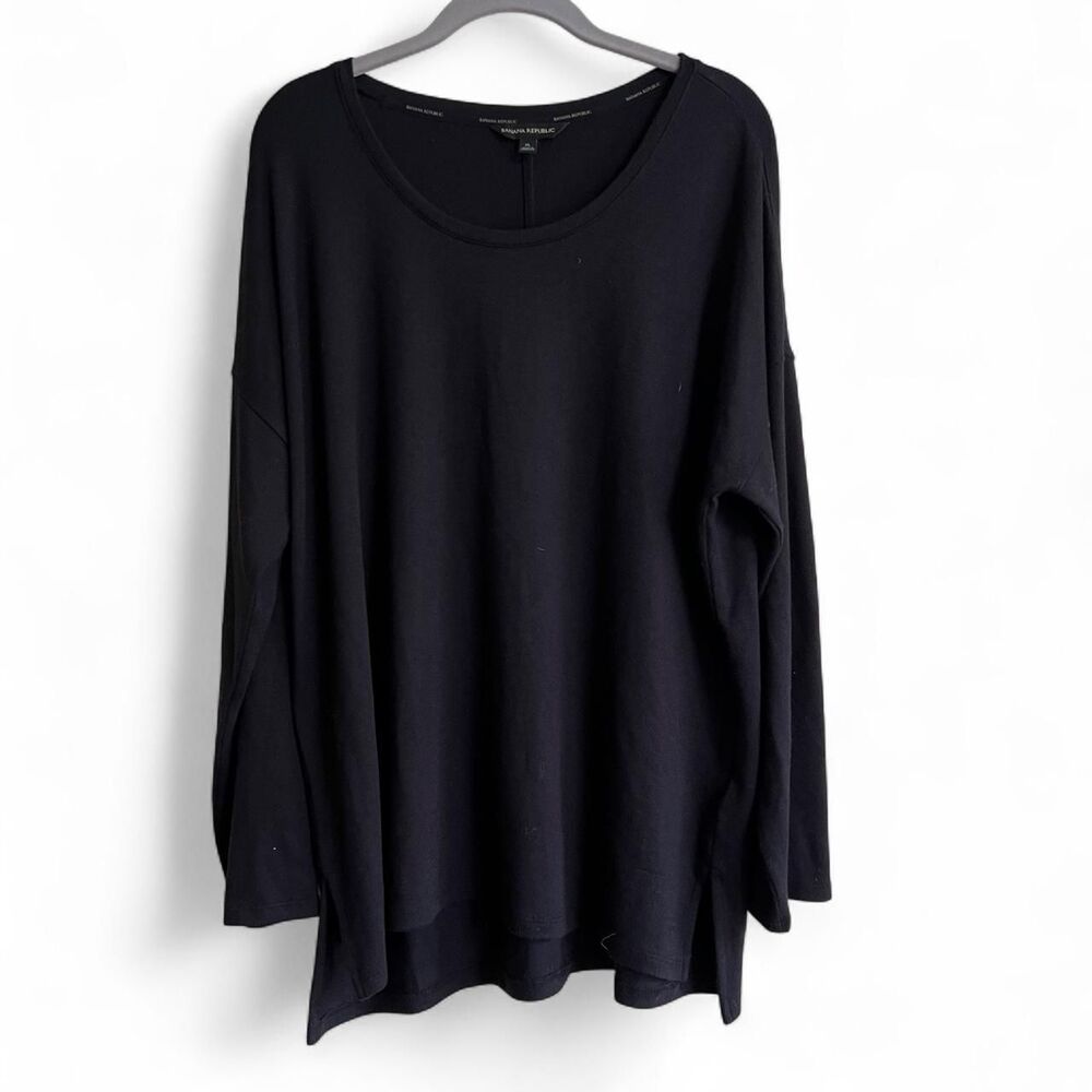 Banana Republic Women's Black Long sleeve knit shirt